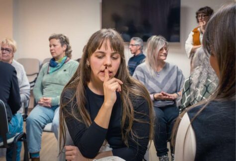 open cirkel avond mediumschap met consulten en warme groepssfeer